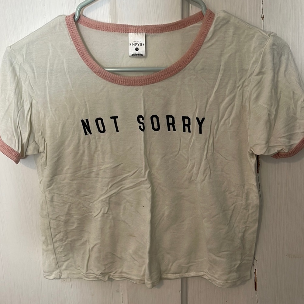 short sleeved cropped top.